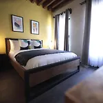 Antigua Trece Hotel Fusion