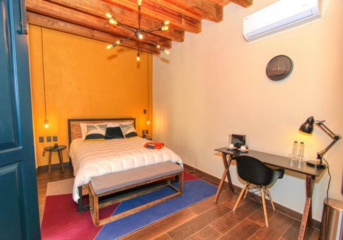 Antigua Trece Fusion Hotel 3*